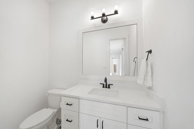 2211 Mansfield Street, Houston, TX 77091