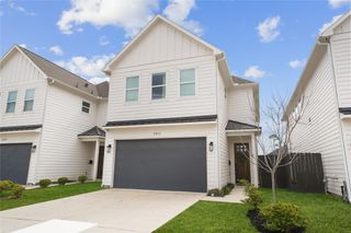 2211 Mansfield Street, Houston, TX 77091