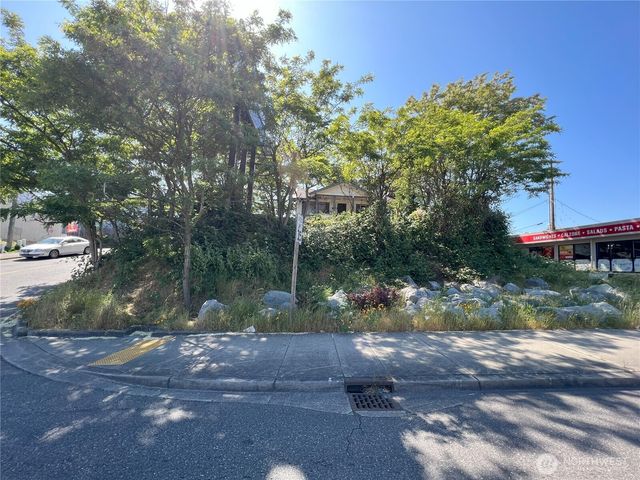 15325 1st Avenue S, Burien, WA 98148