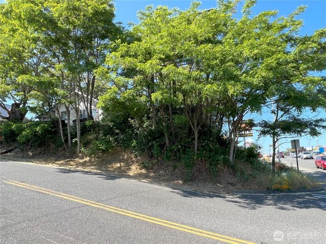 15325 1st Avenue S, Burien, WA 98148