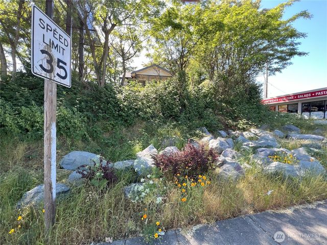 15325 1st Avenue S, Burien, WA 98148
