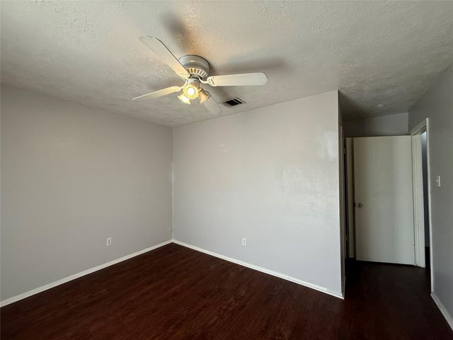 526 Whippoorwill Drive, Missouri City, TX 77489