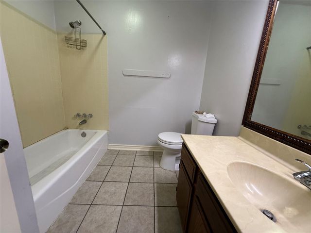 526 Whippoorwill Drive, Missouri City, TX 77489