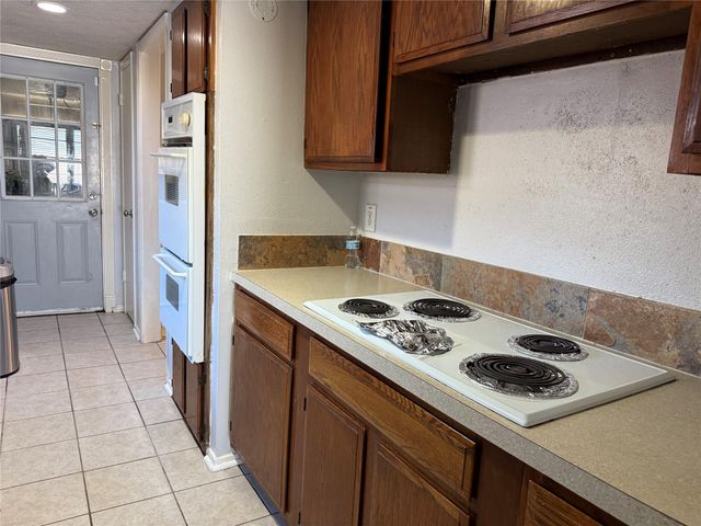 526 Whippoorwill Drive, Missouri City, TX 77489