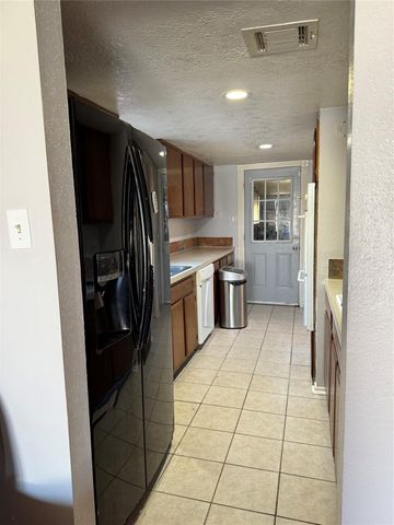 526 Whippoorwill Drive, Missouri City, TX 77489