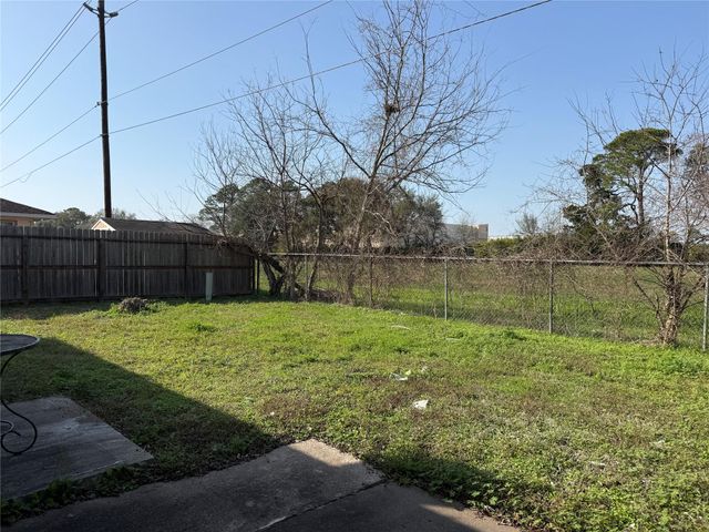 526 Whippoorwill Drive, Missouri City, TX 77489