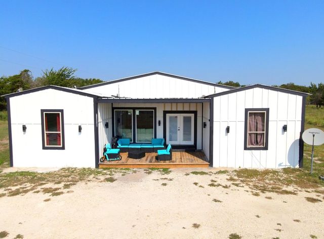 2007 Skyfall Way, Wortham, TX 76693