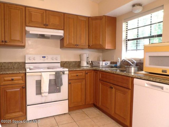 430 Nogales Avenue NE, Palm Bay, FL 32907