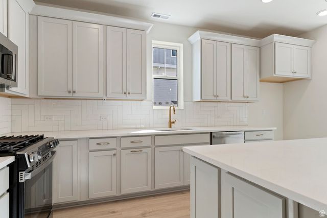 11313 S LAKE RUN RD, South Jordan, UT 84009