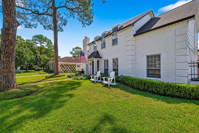 10935 Piping Rock Lane, Houston, TX 77042