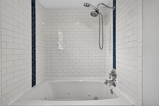 10935 Piping Rock Lane, Houston, TX 77042