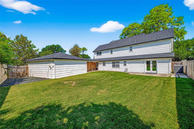 10935 Piping Rock Lane, Houston, TX 77042