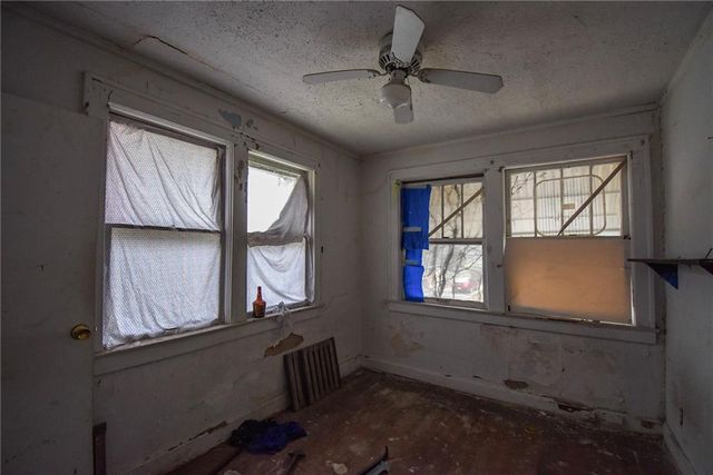 5406 Jackson Avenue, Kansas City, MO 64130