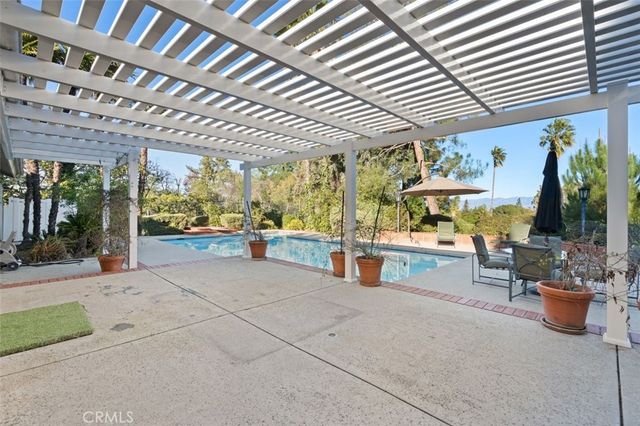 5068 Shirley, Tarzana, CA 91356