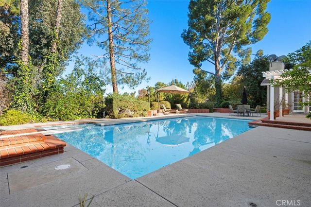 5068 Shirley, Tarzana, CA 91356