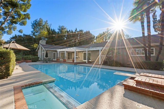 5068 Shirley, Tarzana, CA 91356