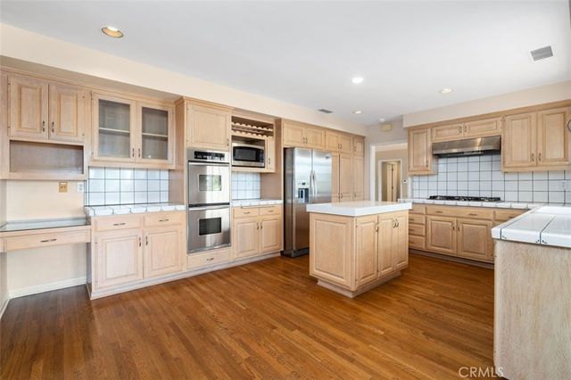 5068 Shirley, Tarzana, CA 91356