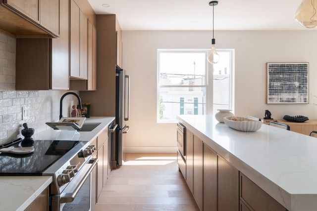 60 Franklin St 2, Somerville, MA 02145