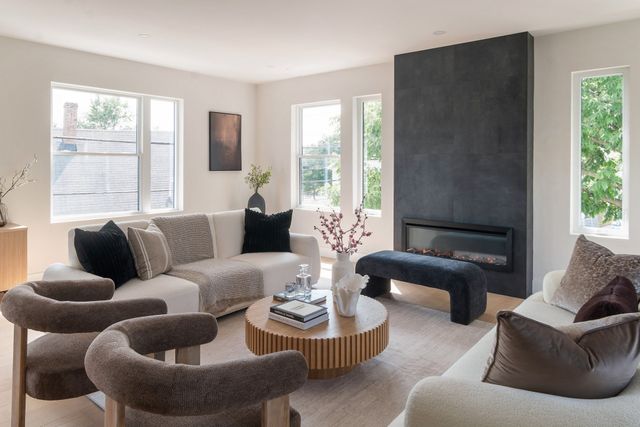 60 Franklin St 2, Somerville, MA 02145