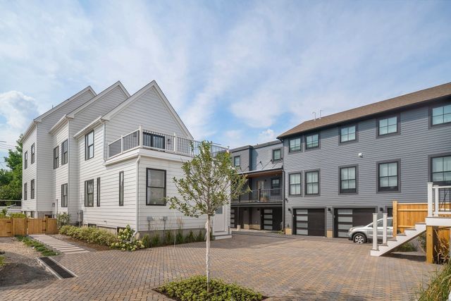 60 Franklin St 2, Somerville, MA 02145