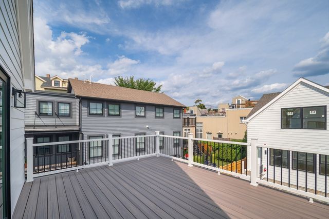 60 Franklin St 2, Somerville, MA 02145