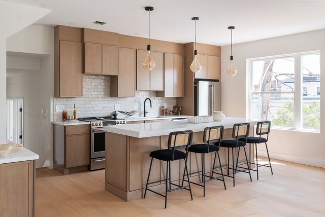 60 Franklin St 2, Somerville, MA 02145
