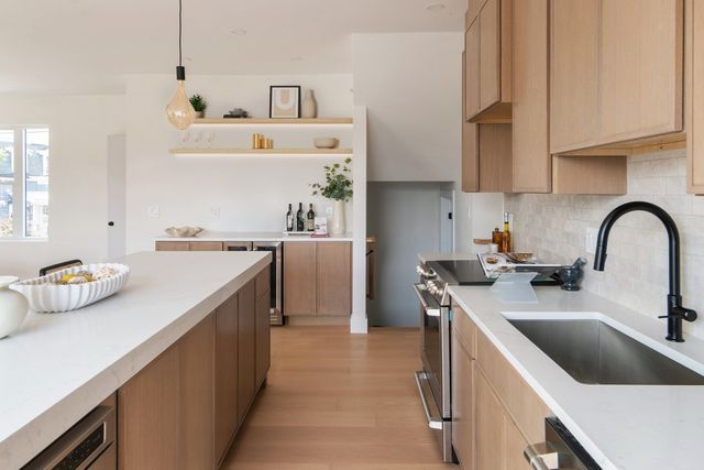 60 Franklin St 2, Somerville, MA 02145