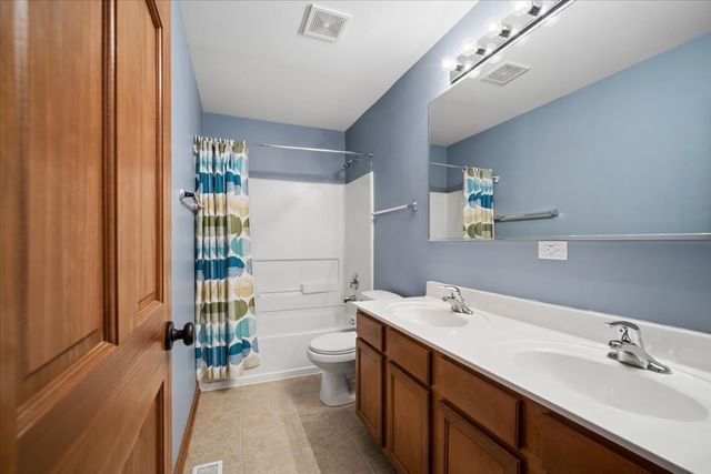 3004 Crossfire Trail, Elgin, IL 60124