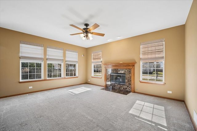 3004 Crossfire Trail, Elgin, IL 60124