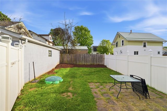 1504 7th St, New Kensington, PA 15068