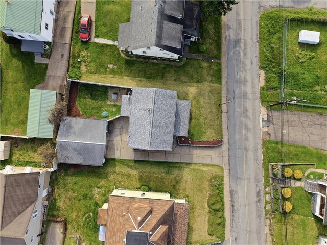 1504 7th St, New Kensington, PA 15068