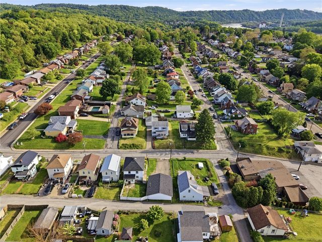 1504 7th St, New Kensington, PA 15068