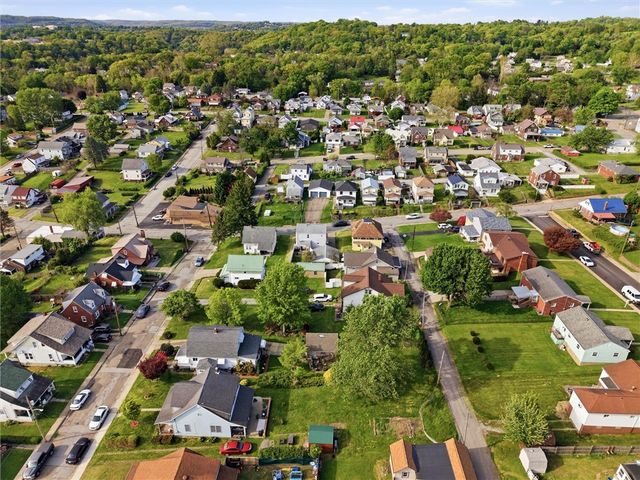 1504 7th St, New Kensington, PA 15068