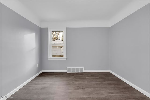 953 Whitby Road, Cleveland Heights, OH 44112