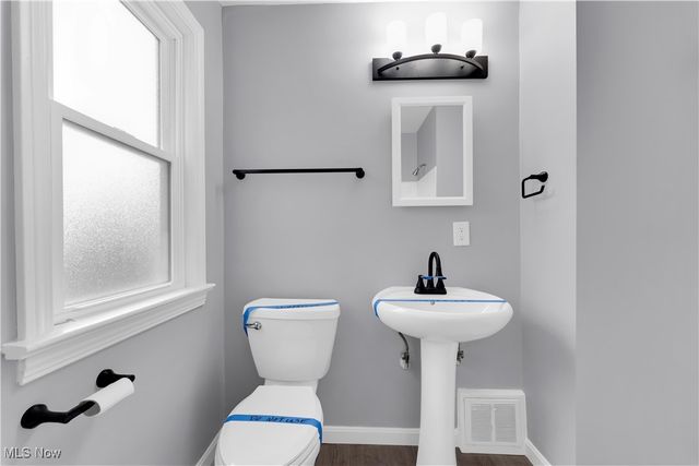 953 Whitby Road, Cleveland Heights, OH 44112