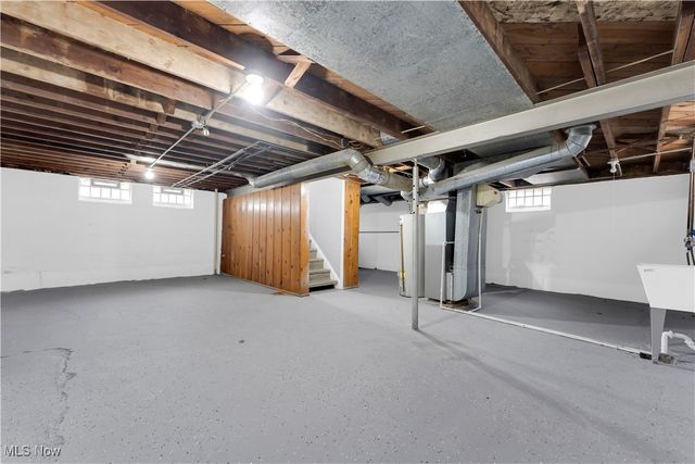 953 Whitby Road, Cleveland Heights, OH 44112