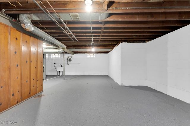 953 Whitby Road, Cleveland Heights, OH 44112