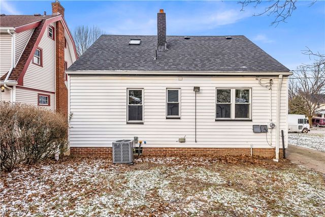 953 Whitby Road, Cleveland Heights, OH 44112