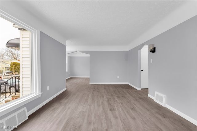 953 Whitby Road, Cleveland Heights, OH 44112