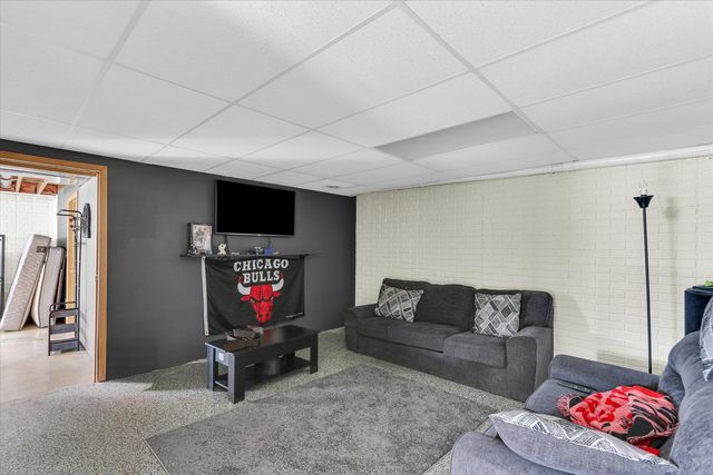 4309 CROSSGATE Drive, Champaign, IL 61822