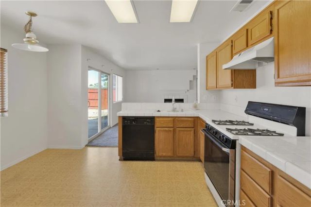 13776 Foxfire Road, Victorville, CA 92392