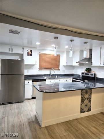 3275 Arville Street C, Las Vegas, NV 89102