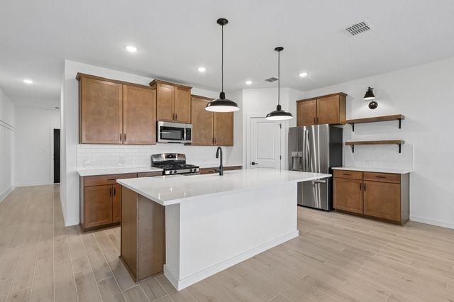 551 Day Station Drive, Dayton, TX 77535