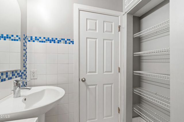 1210 Westview Lane 301, Raleigh, NC 27605