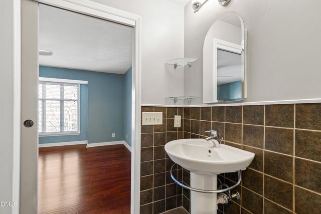 1210 Westview Lane 301, Raleigh, NC 27605