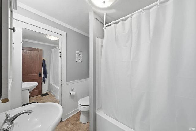 1609 Columbia Avenue, Fort Wayne, IN 46805