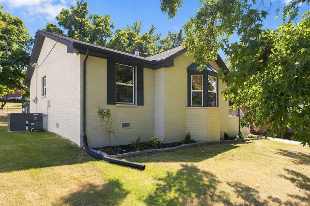 3021 Blackwood Dr, Nashville, TN 37214