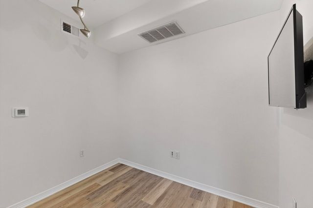 330 Las Colinas Boulevard E 418, Irving, TX 75039