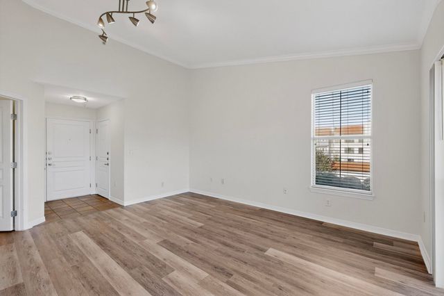 330 Las Colinas Boulevard E 418, Irving, TX 75039