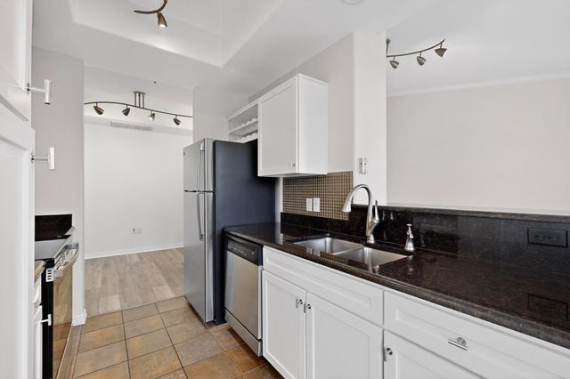 330 Las Colinas Boulevard E 418, Irving, TX 75039